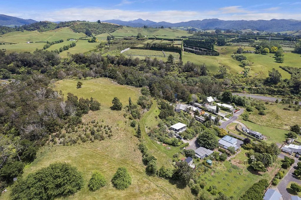Waihi 3Zimmer Character Home on Lifestyle Land with Room for the Horse,