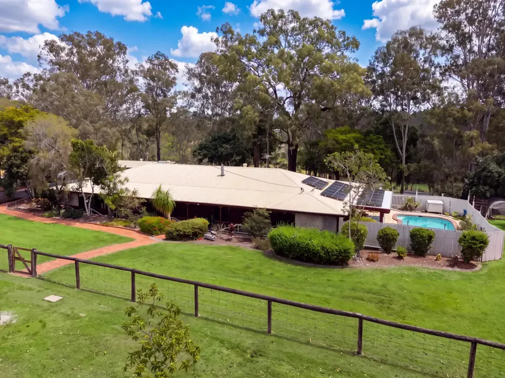 Karalee 4ਬੈੱਡਰੂਮ A Private Acreage Retreat of Timeless Appeal