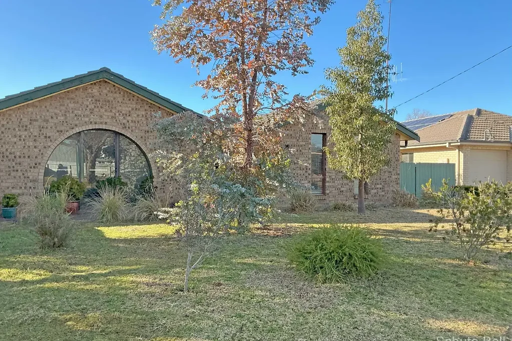 Narromine 3ਬੈੱਡਰੂਮ Just the place to retire or even invest