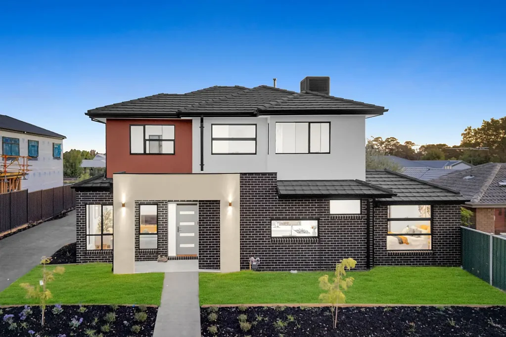 Berwick 4 Bedroom Luxury Brand-New Home Moments from Berwick Town !!!!!!!