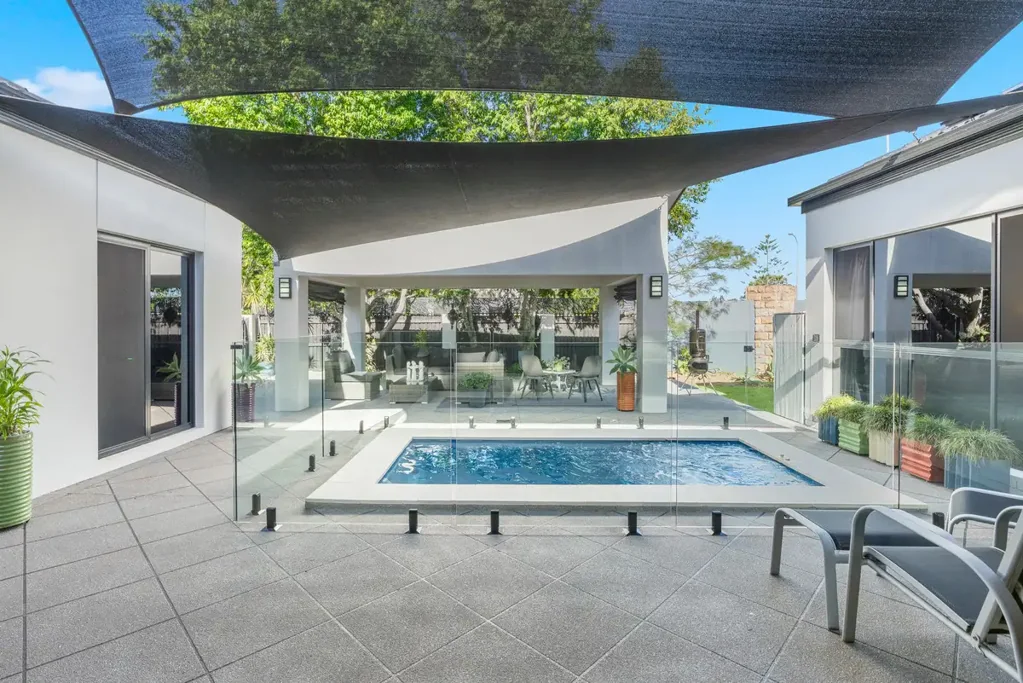 “Live the Lake Orr Lifestyle – Stunning 4-Bed Family Home in Varsity Lakes”