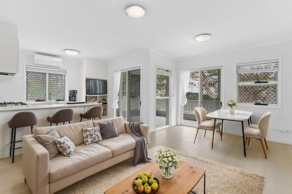 Modern Sophistication in the Heart of Hawthorne