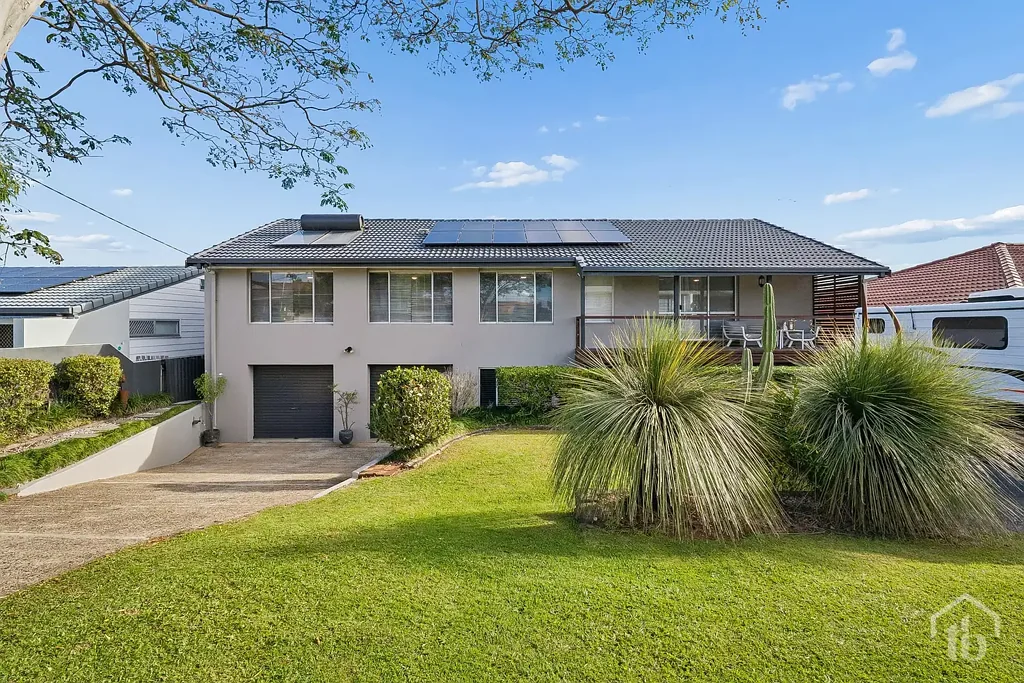 Banora Point 4 Slaapkamer Elevated Family Living with Resort-Style Luxury & Hinterland Views