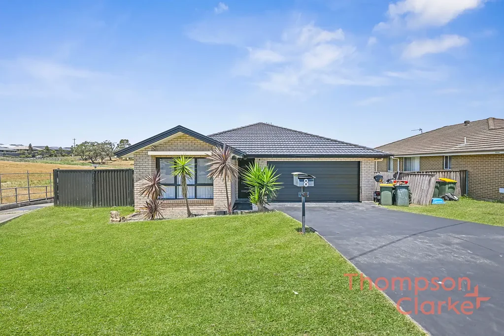 8 Russell Street, Gillieston Heights, NSW 2321