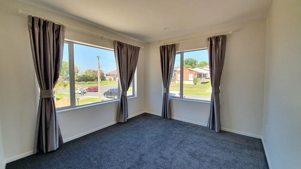 Fresh and Spacious 3 Bedroom in Great Location