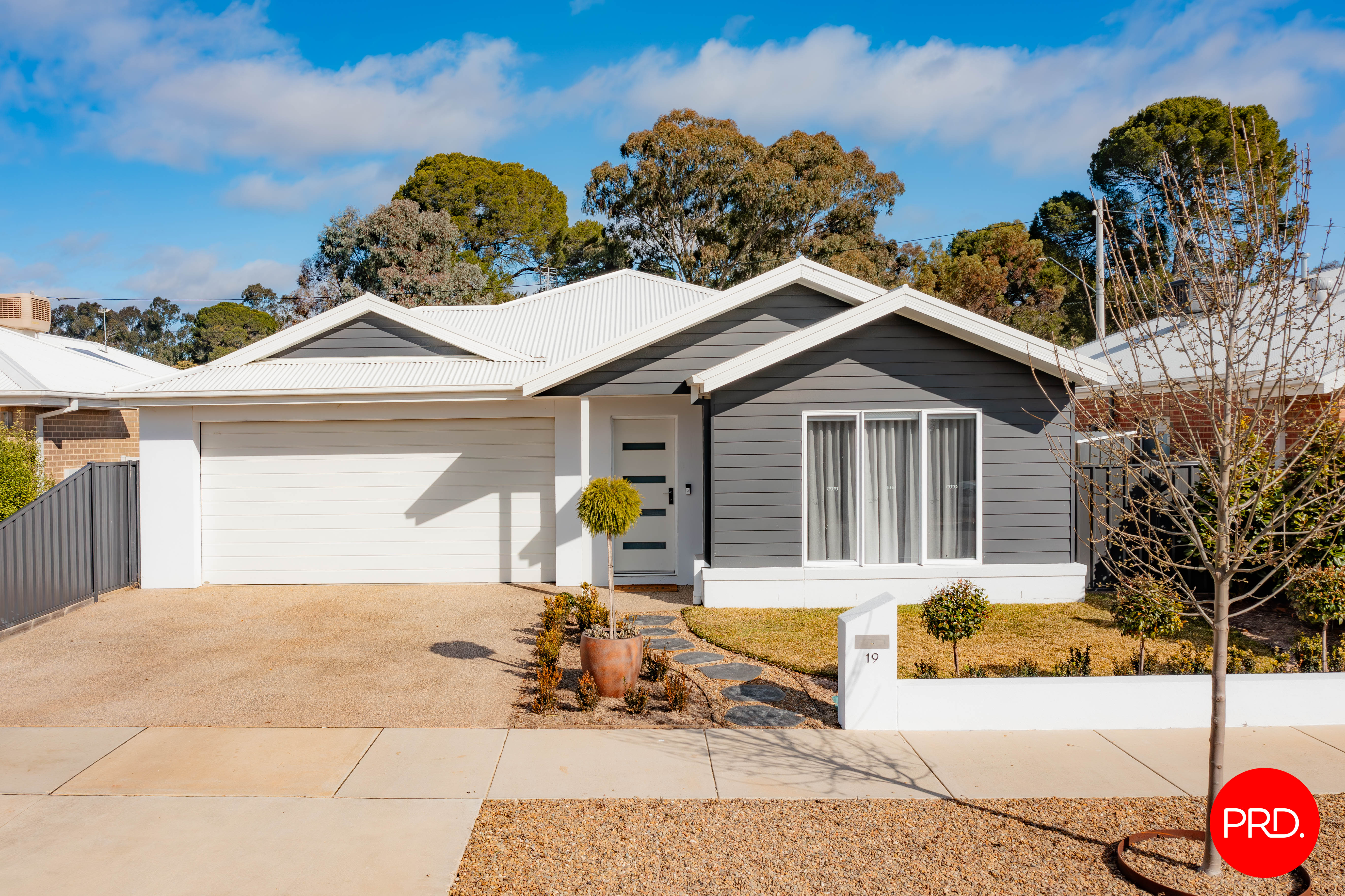 19 TUSSOCK DR, WHITE HILLS VIC 3550, 0 habitaciones, 0 baños, House