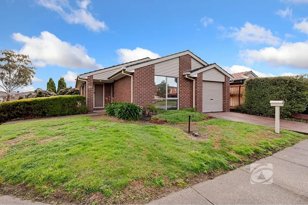 Narre Warren 3房 轻松开启无忧生活！ Step into effortless living!
