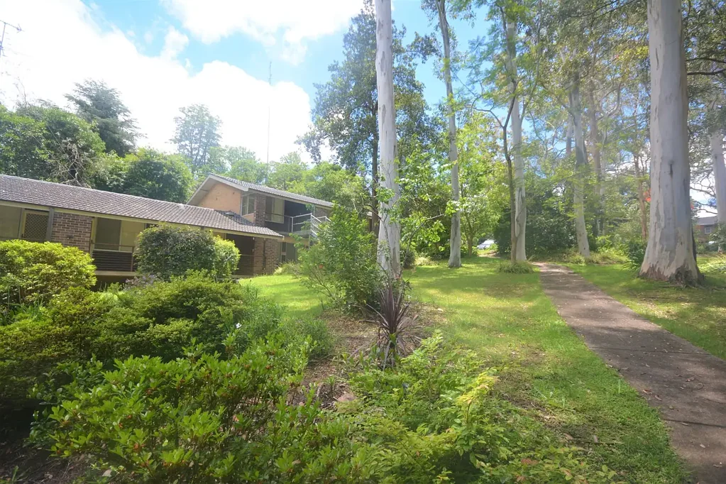 Convenient Bushland Unit