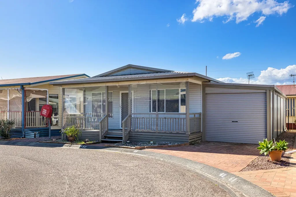 Anna Bay 3 Bedroom Charming Retirement Retreat in Anna Bay