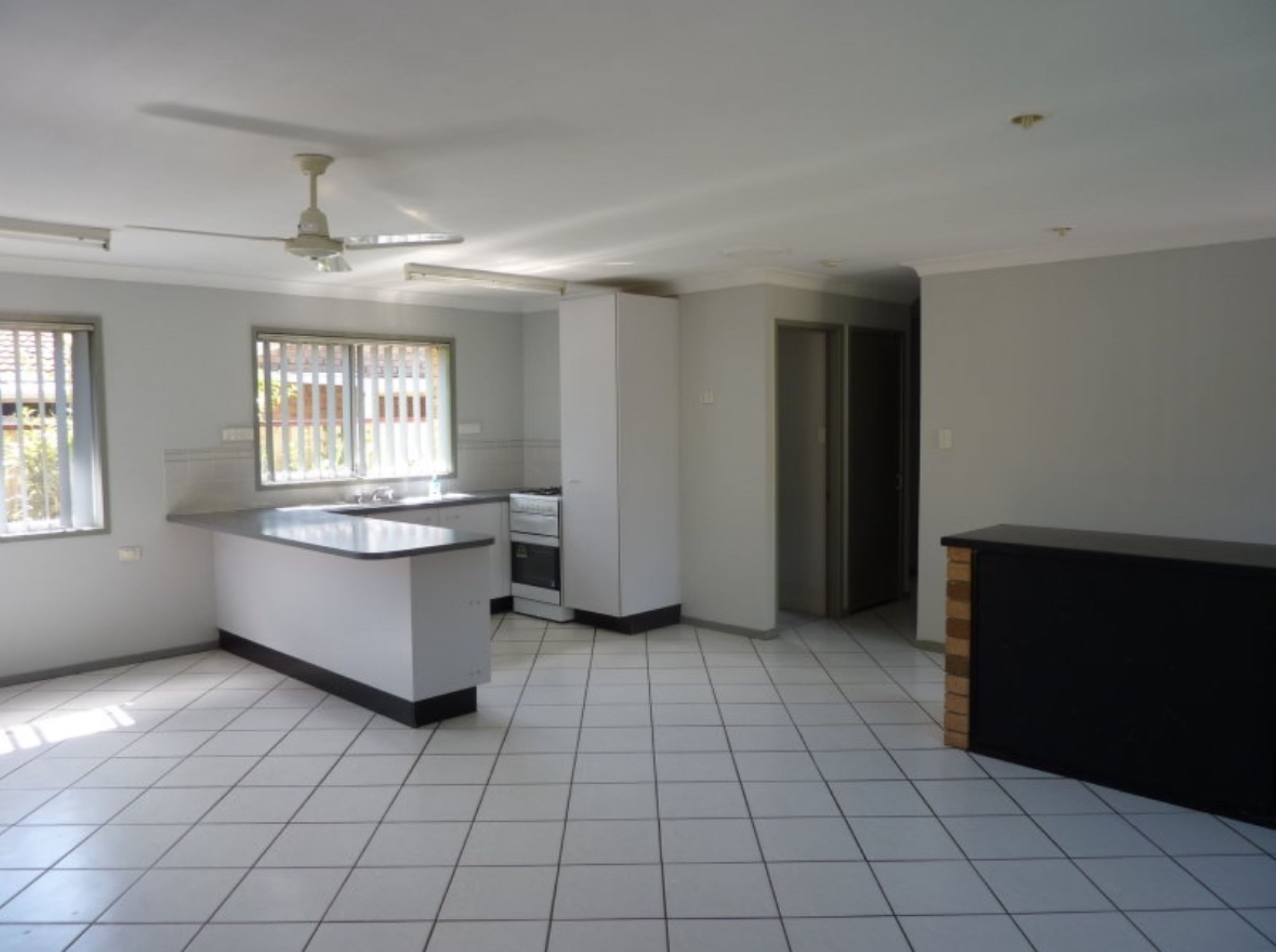 18 BAROSSA ST, KINGSTON QLD 4114, 0 Kuwarto, 0 Banyo, House