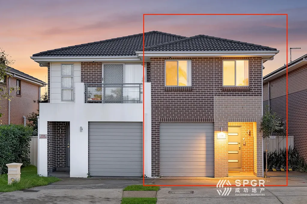 Glenwood 4 Slaapkamer A Rare House-Sized Townhouse Offering Space, Sophistication & Lifestyle Excellence