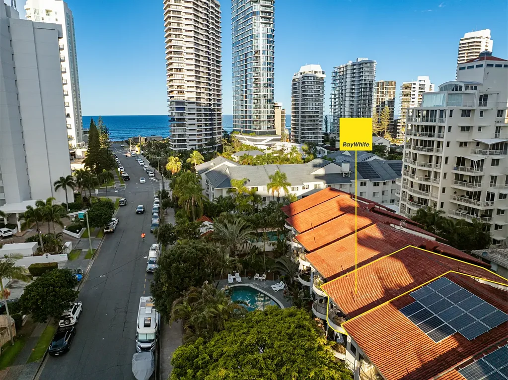 Main Beach 2房  Outstanding Value North facing 2 Bedroom, 2 Bathroom Beachside Apartment