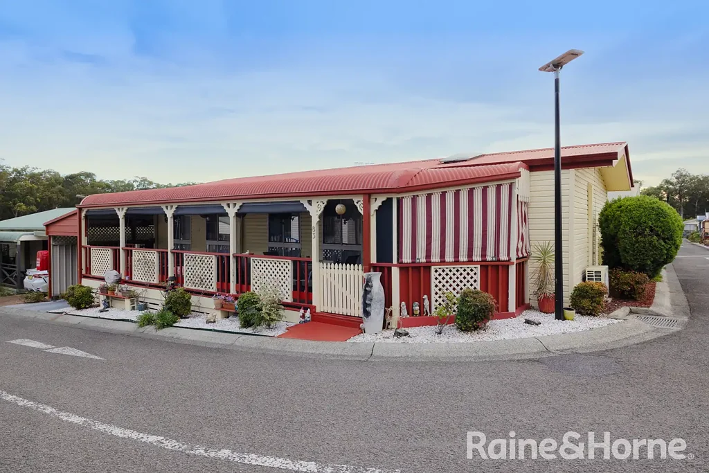 Anna Bay 3房  Immaculate Home in Seawinds + NO Stamp Duty!