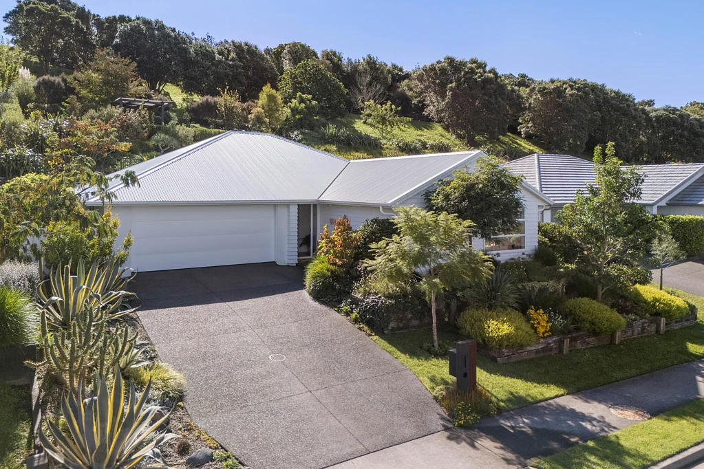 Omokoroa 3ਬੈੱਡਰੂਮ Private Garden Oasis and Water Views