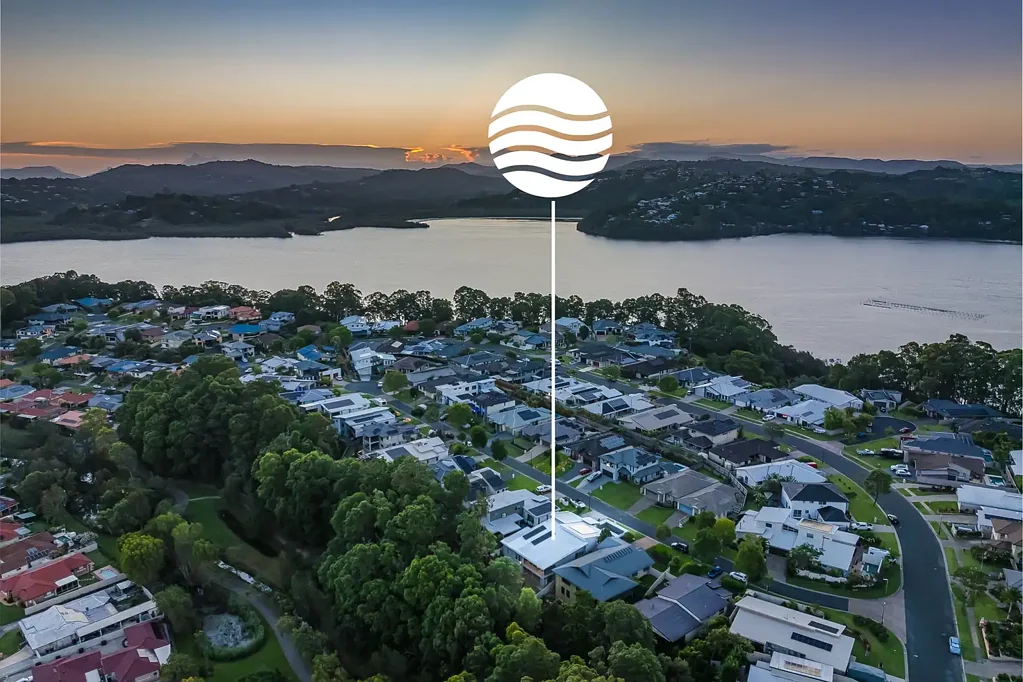 Banora Point 4Zimmer Elevated Living, Poolside Relaxation & Reserve Serenity