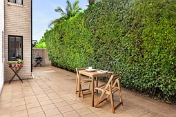2/43 Ewart Street, Marrickville