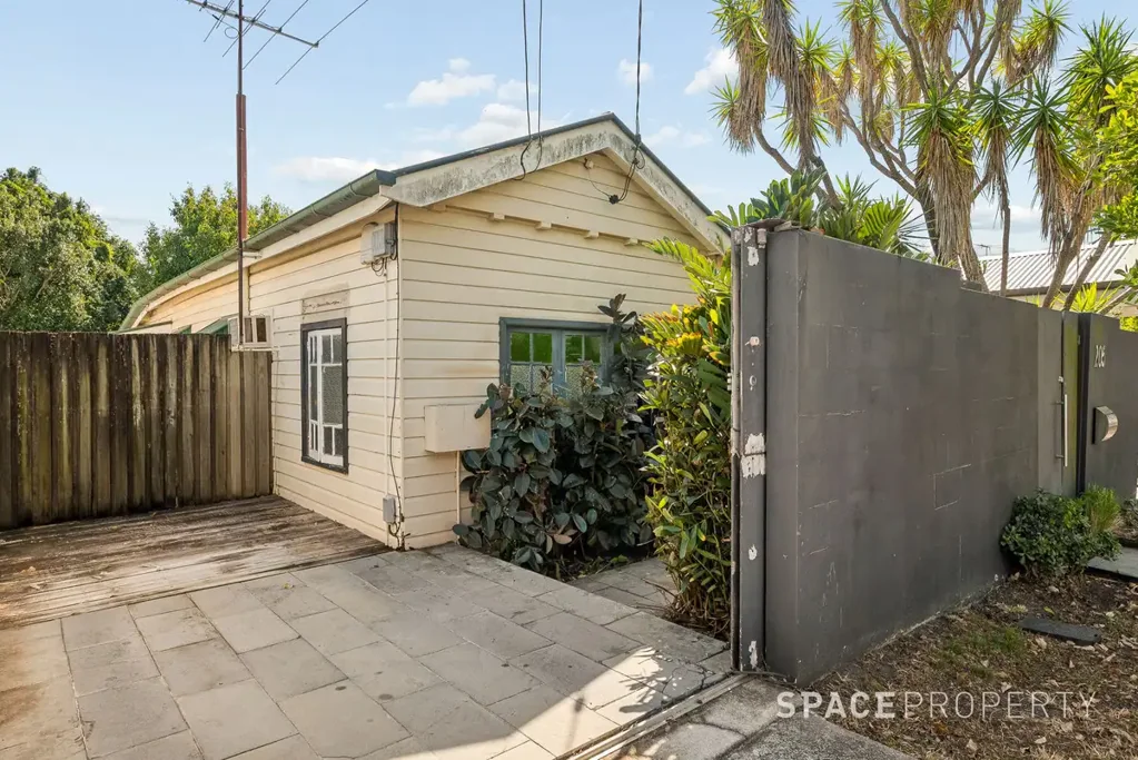 Paddington 2Kwarto Ready For A Reno!