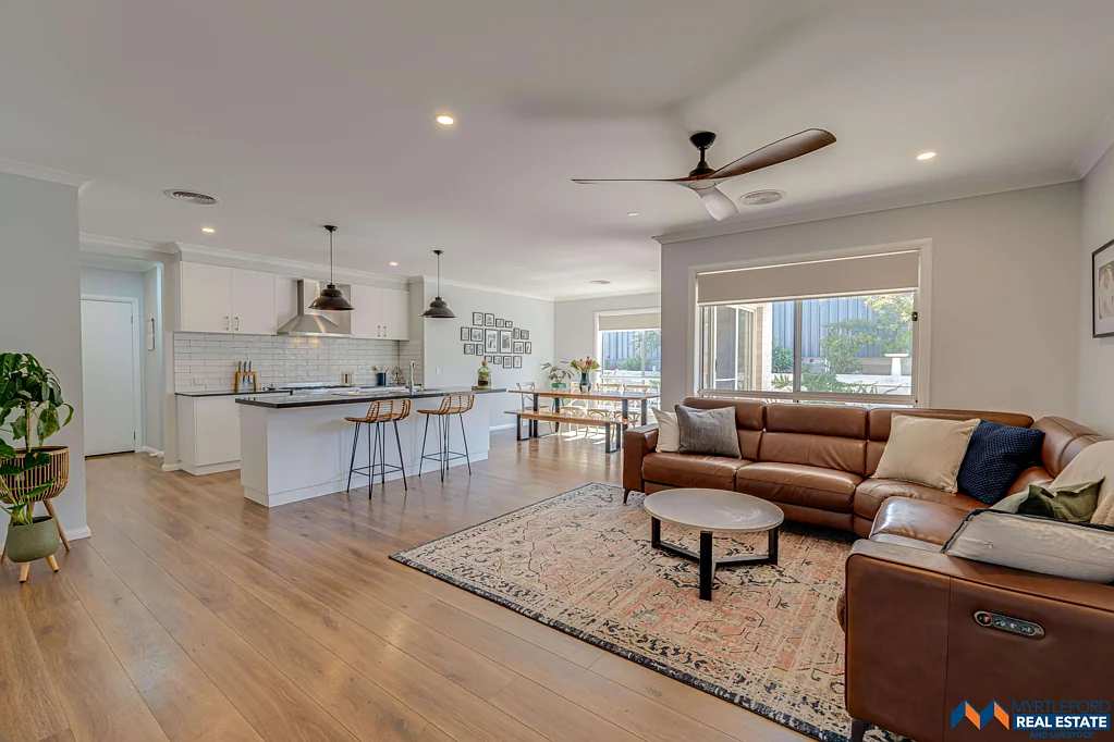 Myrtleford 4Kwarto Stunning Family Home For Sale