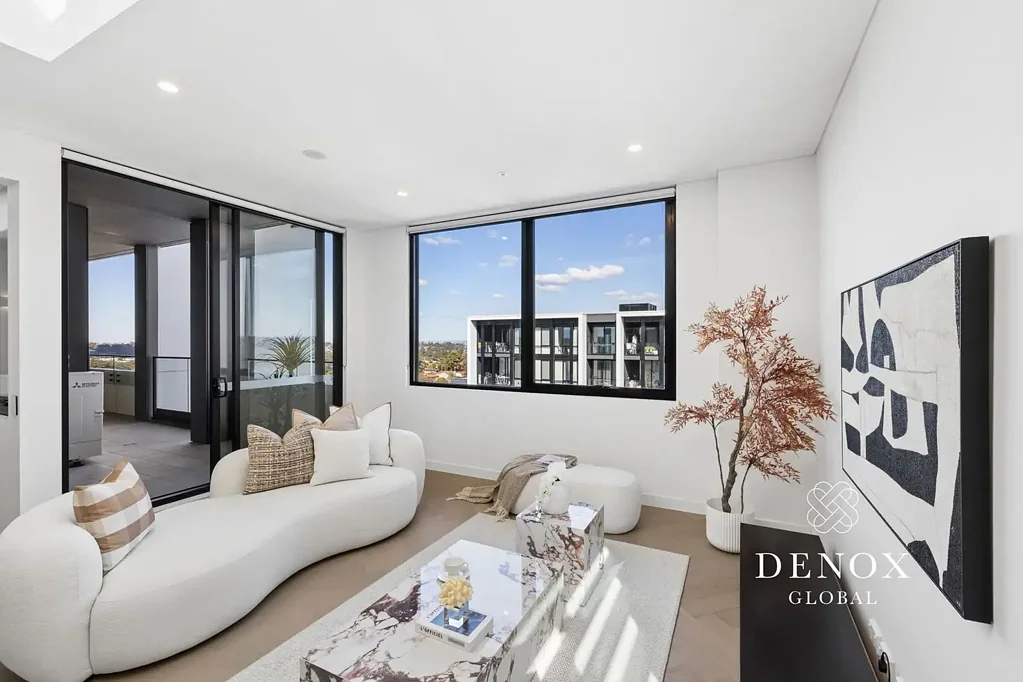 Macquarie Park 3房 近乎全新豪华三卧室公寓，坐拥迷人景观 Near-New Luxury Three-Bedroom with Stunning Views