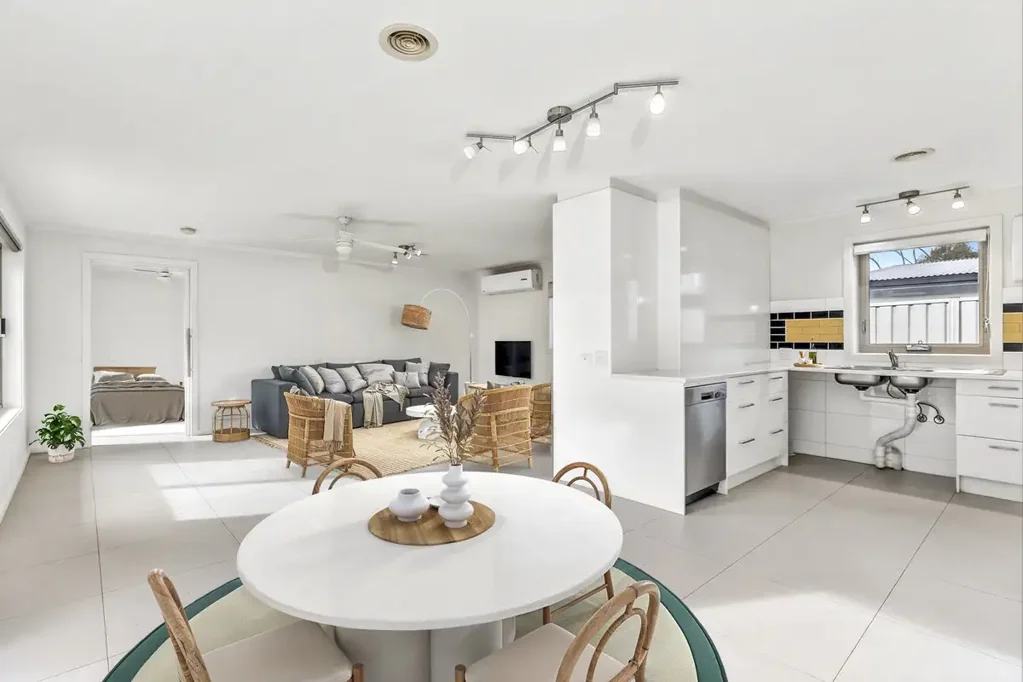 Fadden 5ਬੈੱਡਰੂਮ A Truly Unique Offering - Two Homes Designed for Accessible, Independent Living