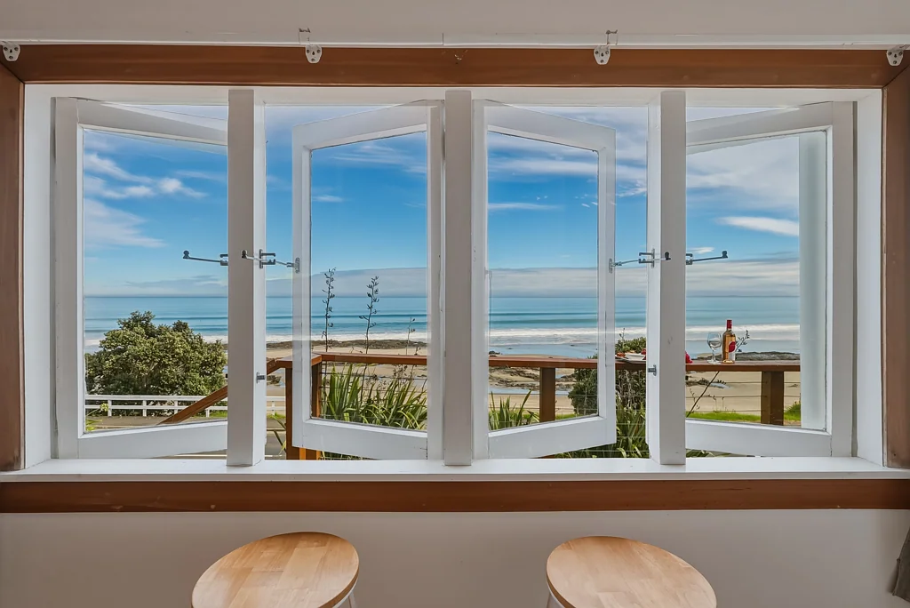 Ahipara 2房  Foreshore Rd Opportunity with Investment Potential