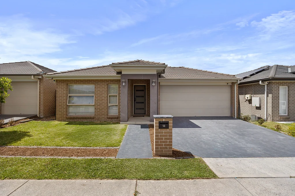 13 Brigade Street, Jordan Springs, NSW 2747
