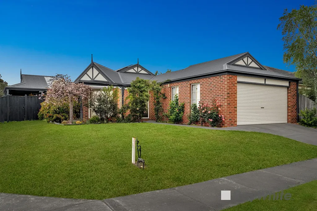 Cranbourne 4ห้องนอน Spacious Family Living in a Prime Location