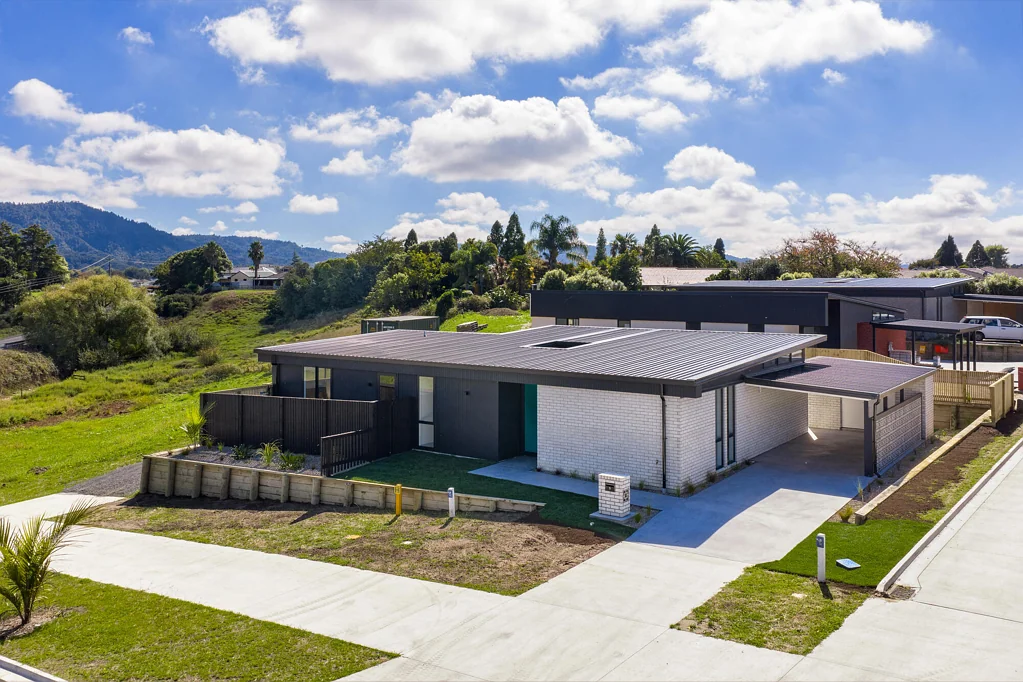 Ngaruawahia 4房  Mid-Century Style Meets Modern Living