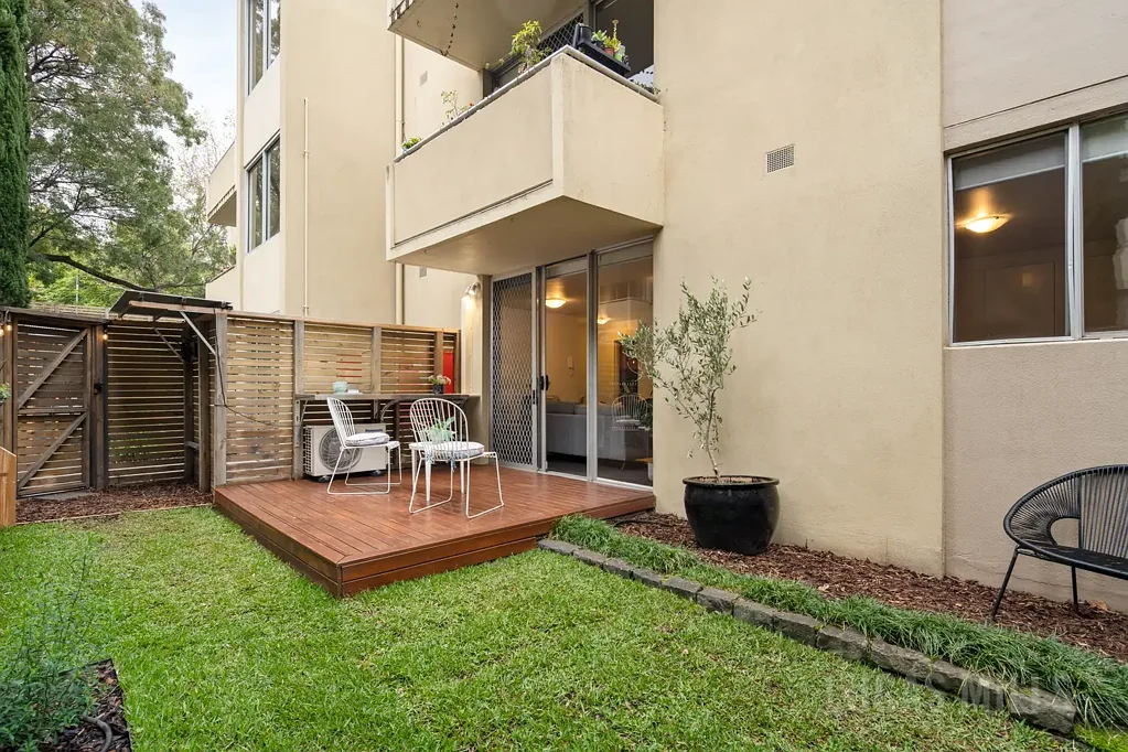 2/60 O'Shanassy Street, North Melbourne, VIC 3051