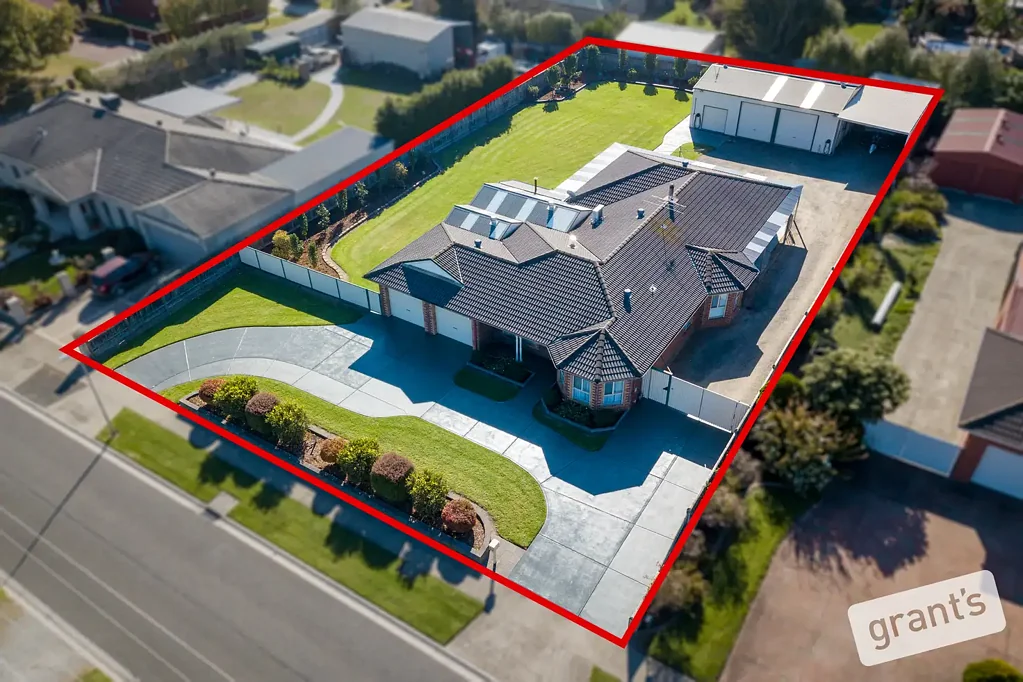 Narre Warren North 4 Bedroom Renovated Home with Large Shedding on Half Acre