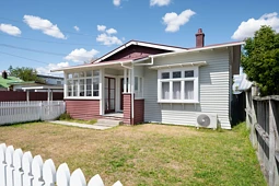 16 Coates Street, Hamilton East