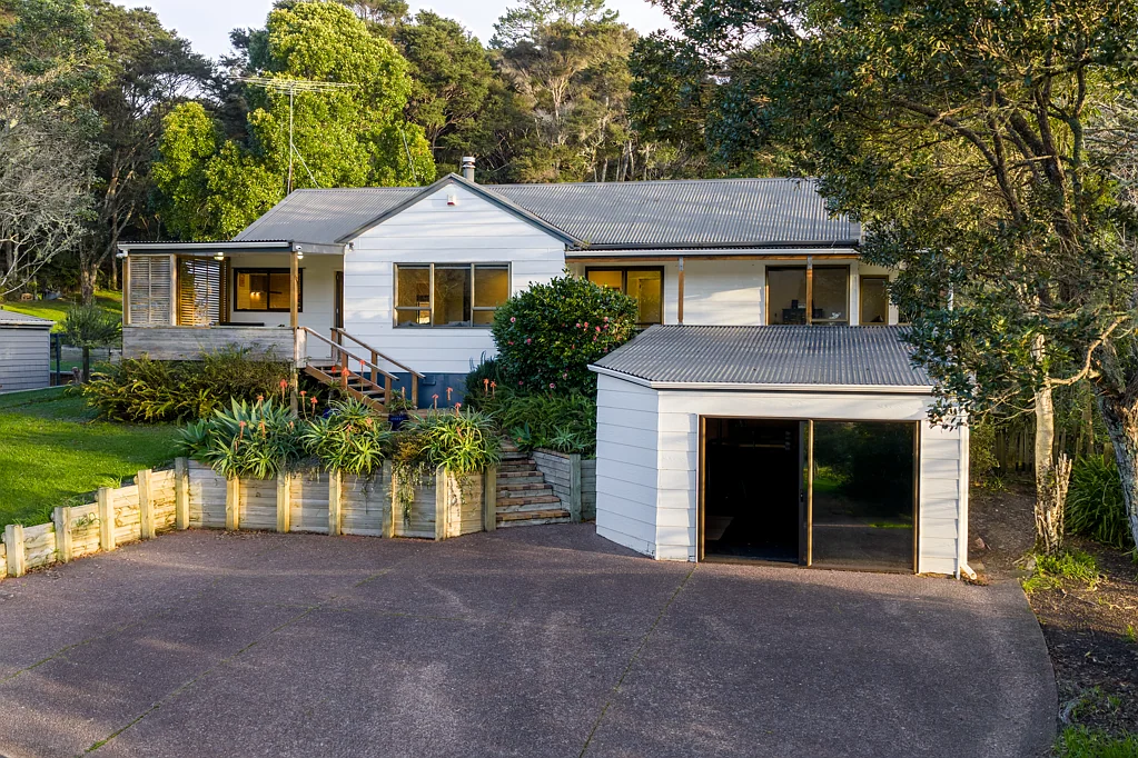 40 Mountain Road, Henderson Valley, Waitakere City, Auckland
