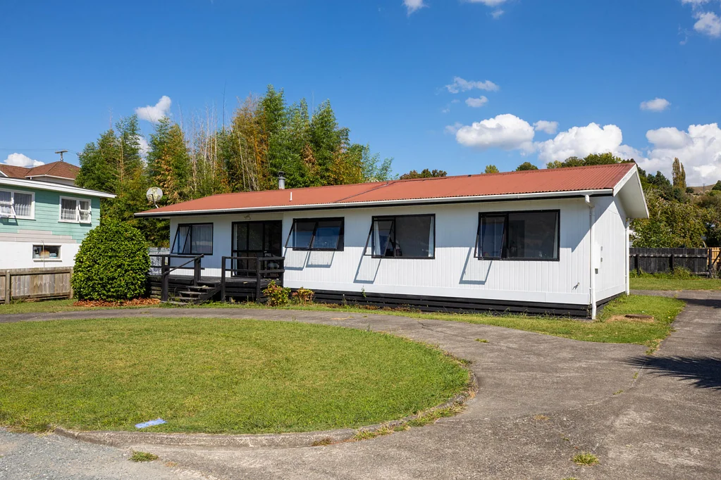 Te Kuiti 3બેડરૂમ This home, perfectly positioned for convenience...
