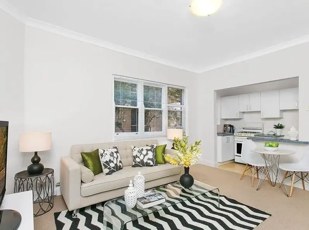 Beautifully Presented Two Bedroom + Sunroom Apartment
