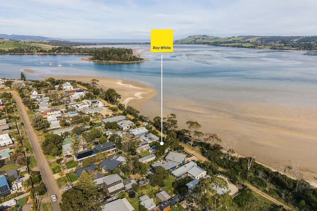Cremorne 3Kwarto Tightly Held Esplanade Lifestyle with Lagoon Views
