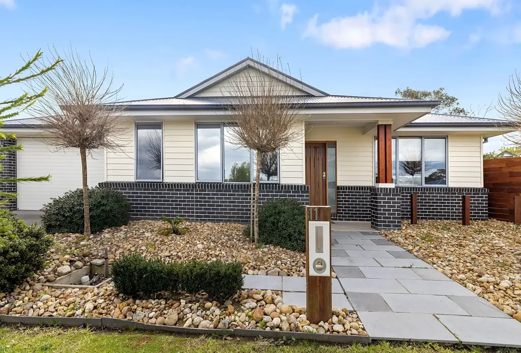 Inverloch 4ਬੈੱਡਰੂਮ Coastal Family Living on Inverloch's Surf Side