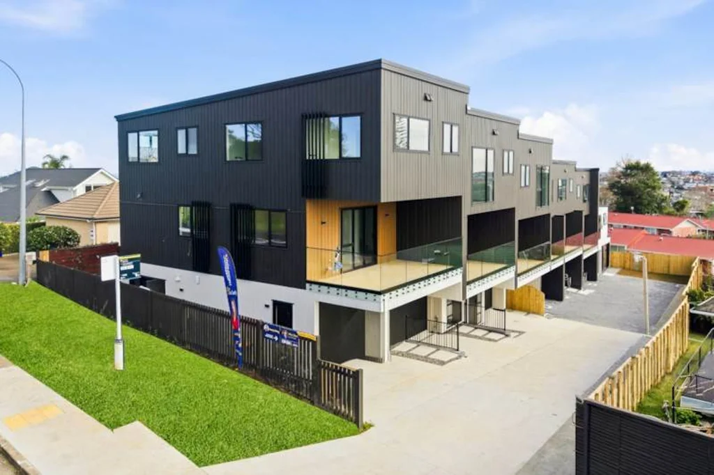 Howick 3Zimmer New Build Homes with Larger Living Space & Views