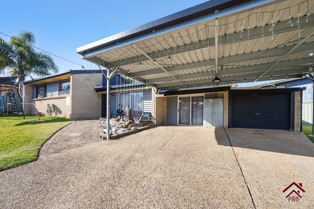 Petrie 3Kwarto SPILT LEVEL HOME WITH PLENTY OF ROOM AND A SHED TOO