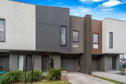 37 Tanzanite Circuit, Craigieburn