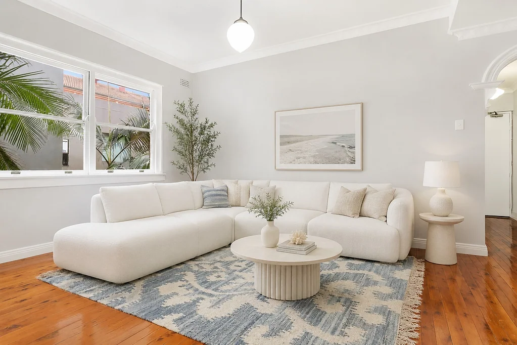 Sophisticated Art Deco Living in a Prime Lifestyle Setting