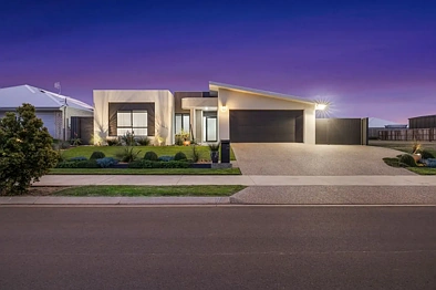 Bargara 4房  Architecturally Designed Coastal Luxury with Premium Entertaining & Massive Powered Shed