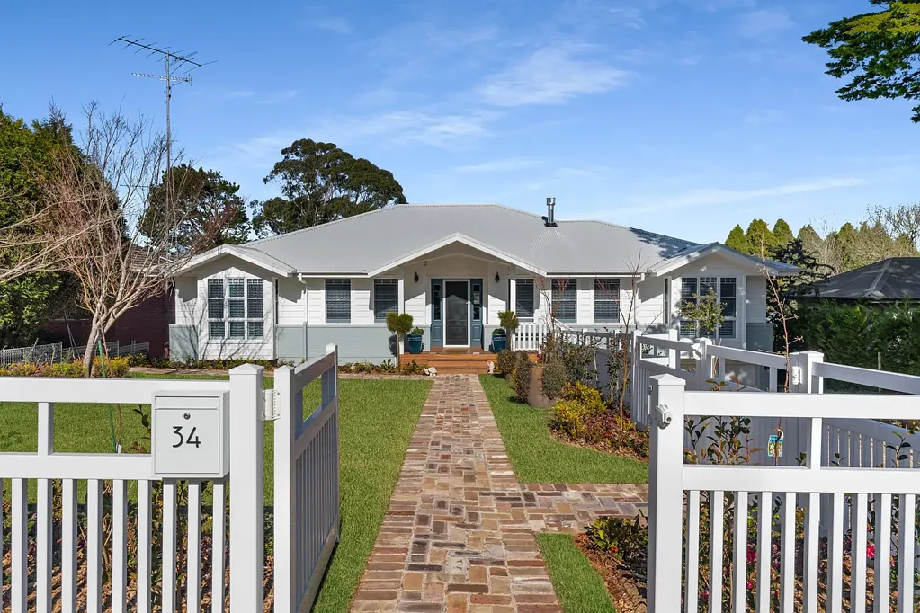 Bundanoon 4 Bedroom Curated for Contemporary Living