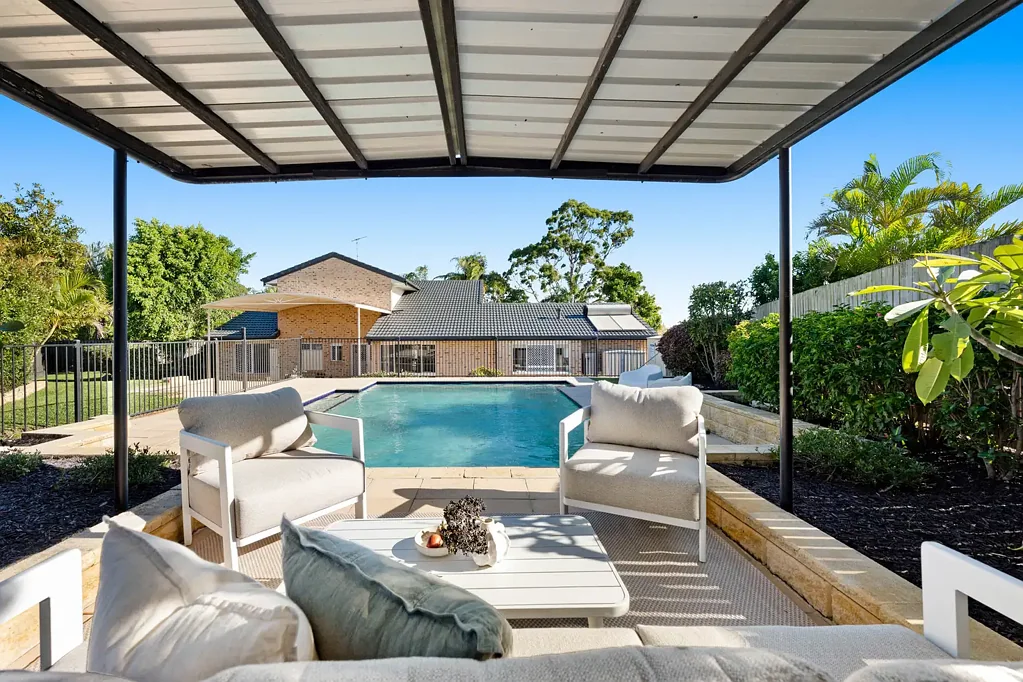 Sinnamon Park 5 Slaapkamer Space, privacy, views and a spectacular 1,192m² lifestyle block.