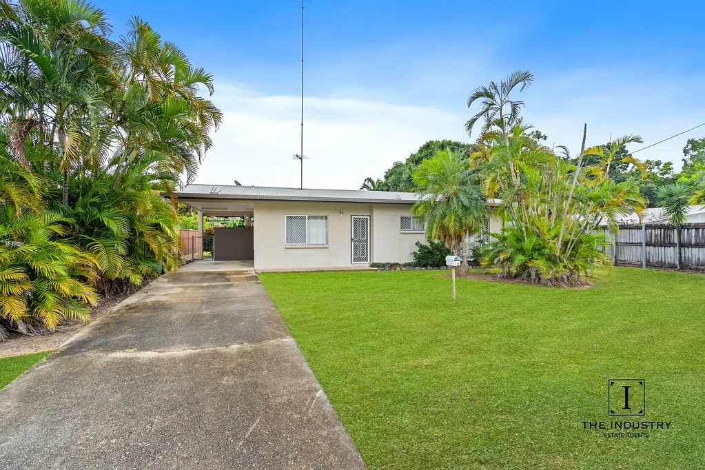 Tropical Setting in the Heart of Trinity Park