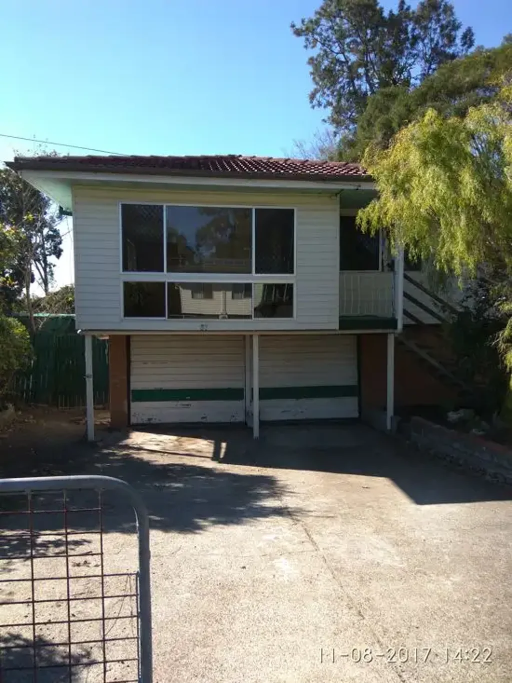 COMFORTABLE 3 BEDROOM HOME!