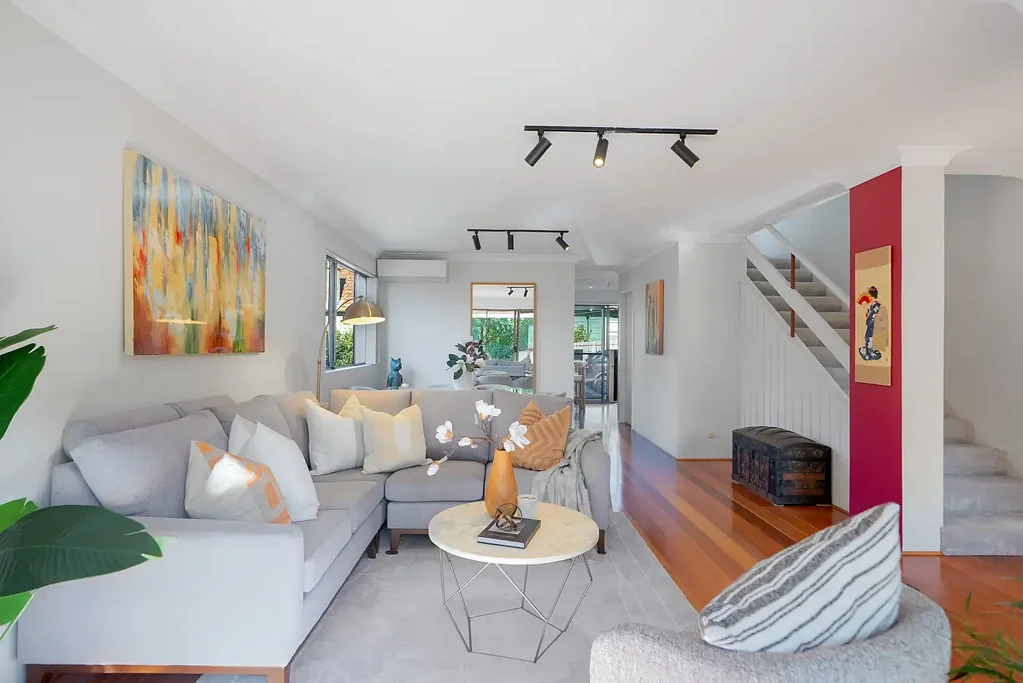 Cremorne 3chambre Tranquil North-Facing Haven with Dual Courtyards
