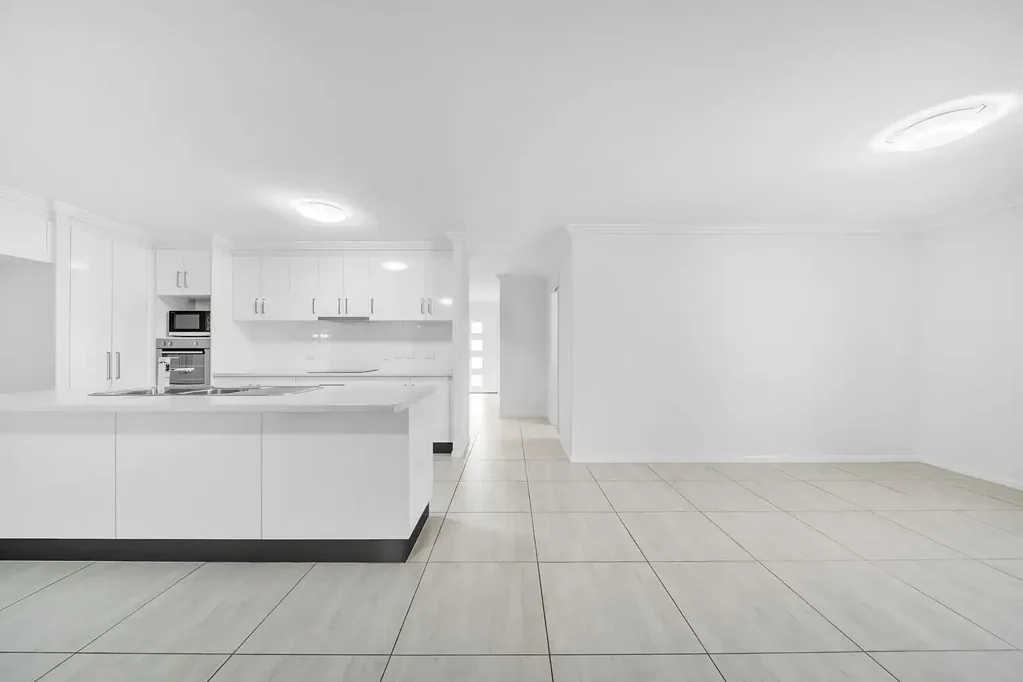 RENT REDUCED!! SPACIOUS 4 BEDROOM DUPLEX in MARANDA HEIGHTS