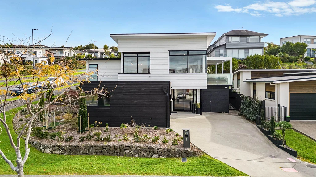 Millwater 4房  Architectural Ex-Showhome with Soul & Flexibility