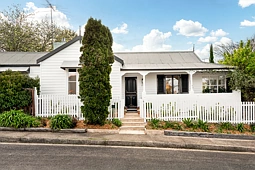 214 Bathurst Road, Katoomba