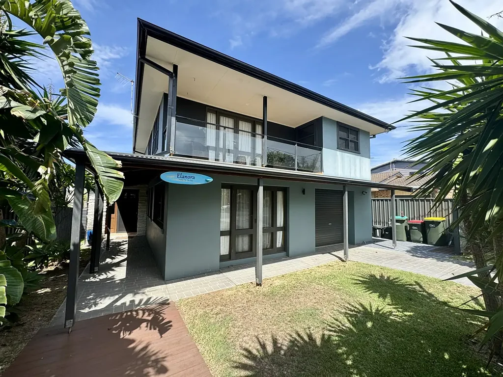 Coastal Dream Living – Fully Furnished Beachside Beaut